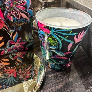 lilly pulitzer 8oz Candle -Scent: Bougie Perfume